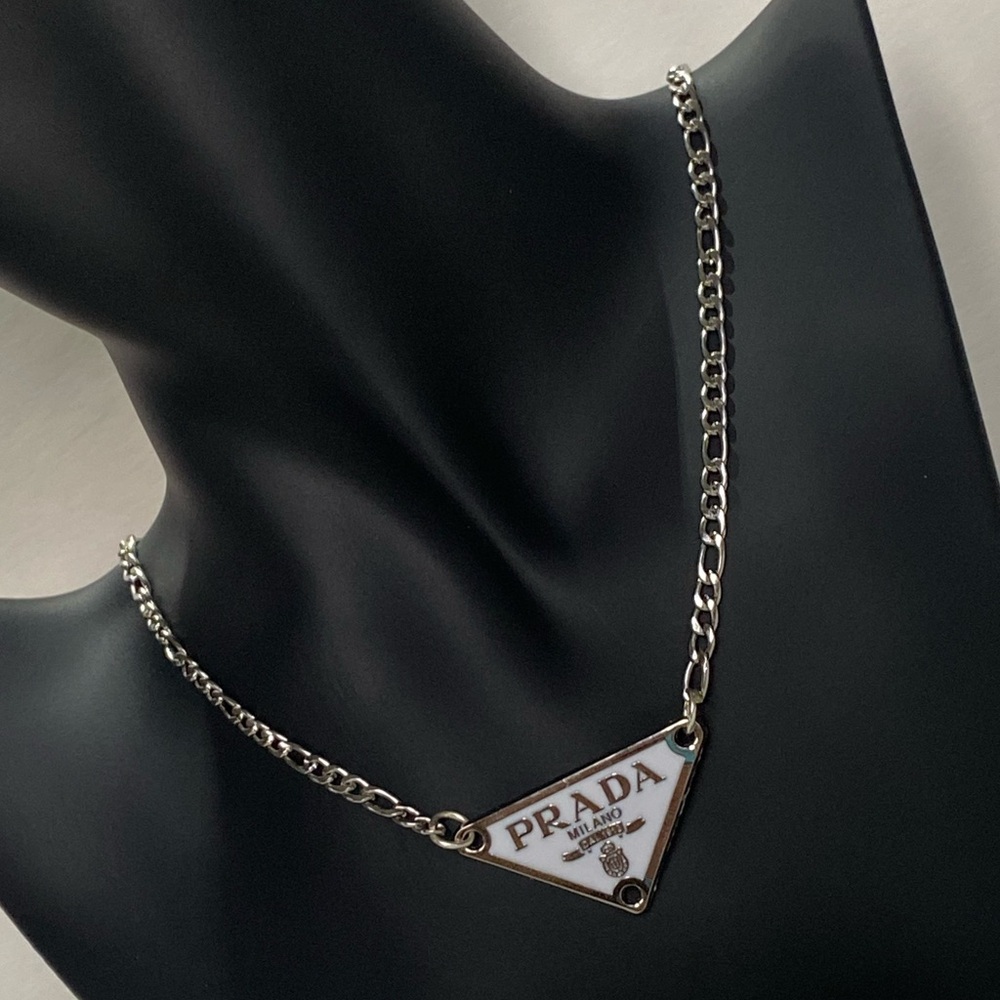 White Prada with silver lining *stainless steel edition*